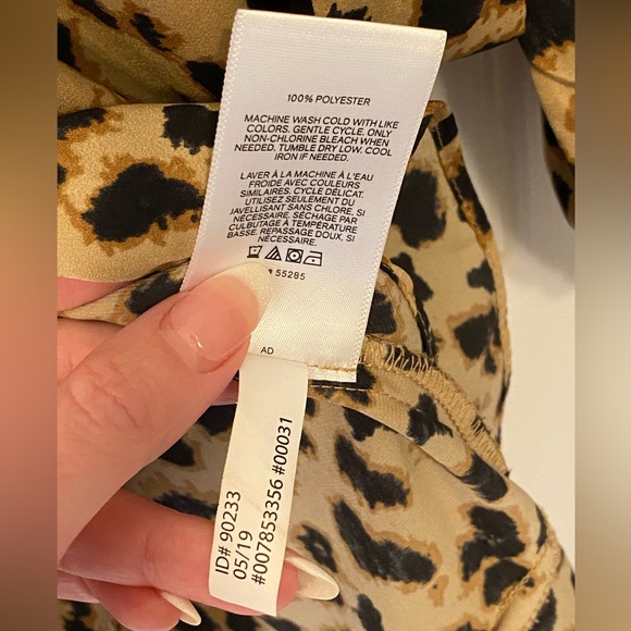 Express. Leopard Print Long Sleeved Dress 🐆 Size Large. 🖤 - Picture 5 of 9